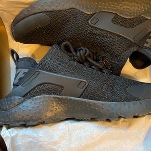 Women’s Nike air huarache run ultra